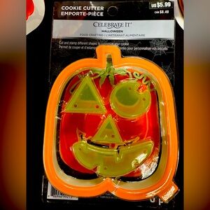 5/$20 🎃 Celebrate It Halloween Orange Pumpkin Cookie Cutter Set